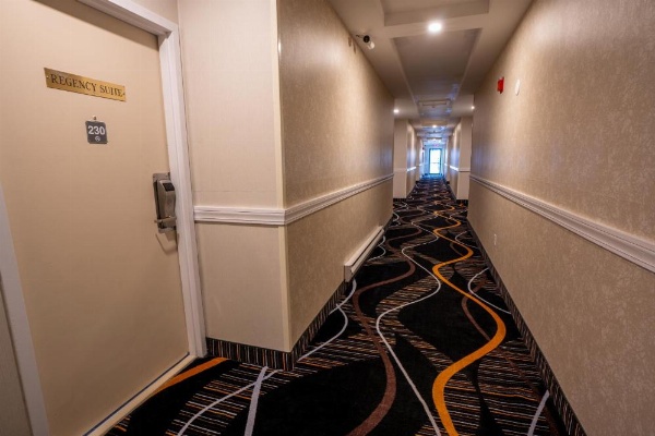 Hyannis Plaza Hotel image 16