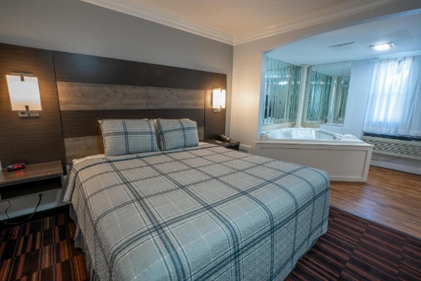 Hyannis Plaza Hotel image 21