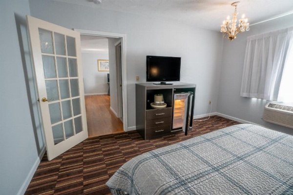 Hyannis Plaza Hotel image 26