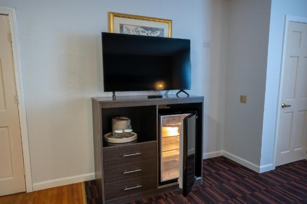 Hyannis Plaza Hotel image 29